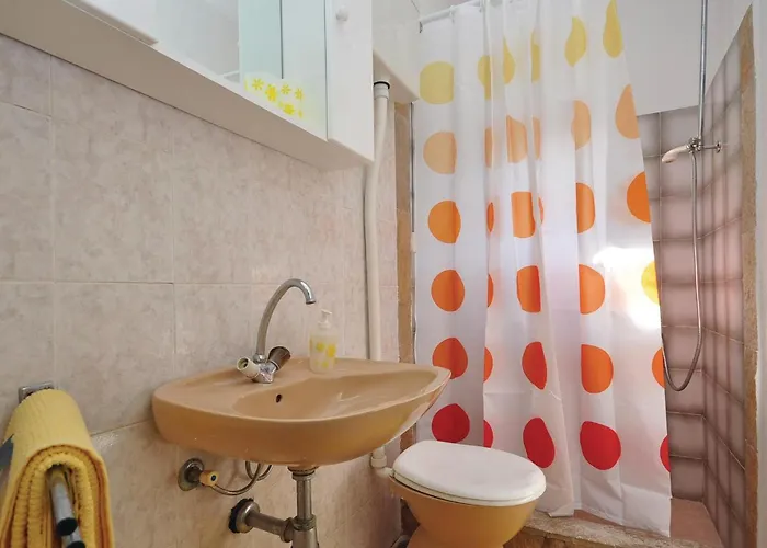 Ducac * بوستيرا